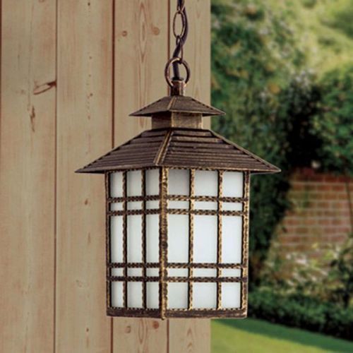 Tradičná vonkajšia závesná lampa ILKA s reťazou