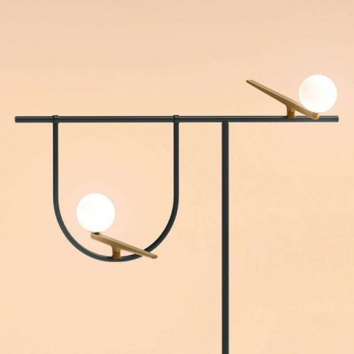 Stojaca LED lampa Artemide Yanzi stmievací vypínač