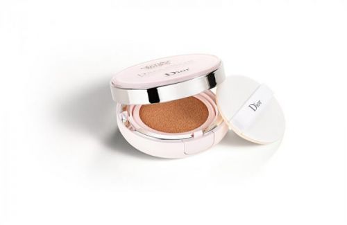 Dior Omladzujúci a zdokonaľujúce make-up SPF 50 (Capture Total Dreamskin Cushion) 2 x 15 g 020 Light-Neutral