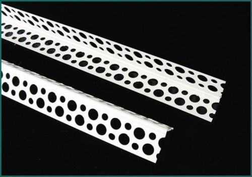 Perforovaný Plastový Profil Uni 3m