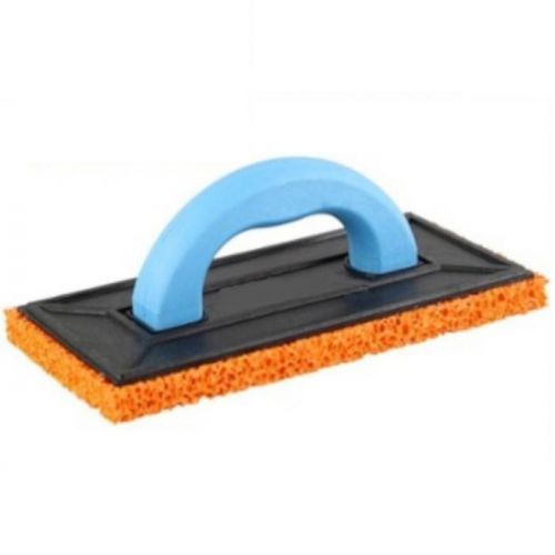 Hladítko s gumovou špongiou