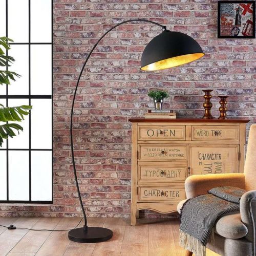 Zakrivená stojaca lampa Jonera čierna a zlatá