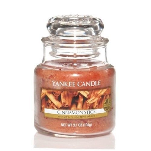 Yankee Candle Vonná sviečka Classic malý s vôňou škorice (Cinnamon Stick) 104 g