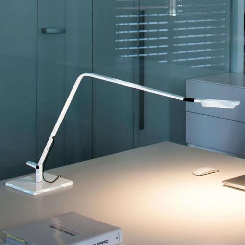 Vibia Flex – stolná LED lampa, lesklá biela