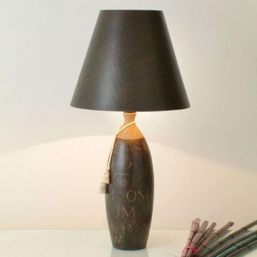 Stolná lampa Carattere Alta v štíhlom tvare