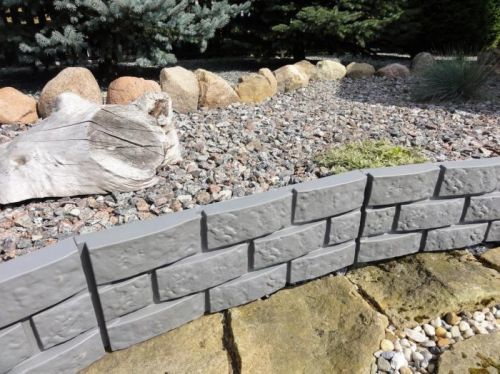 Záhradná palisáda obrubník lem trávniku 2,2 m sivá,