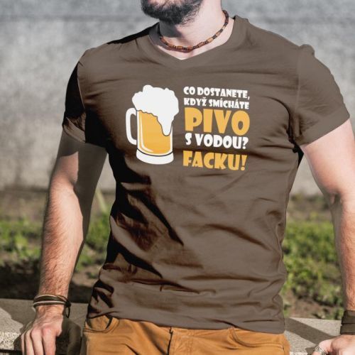 Pánske tričko s pivným motívom Čo dostaneme keď zmiešame pivo s vodou? Facku!