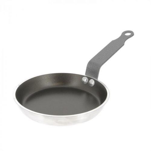 Panvica de Buyer Choc Blinis 8140.14... Extrémně lehká, vysoká odolnost, průměr 14 cm.