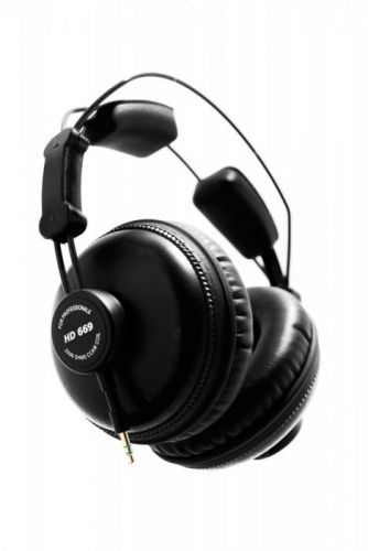 SUPERLUX HD669